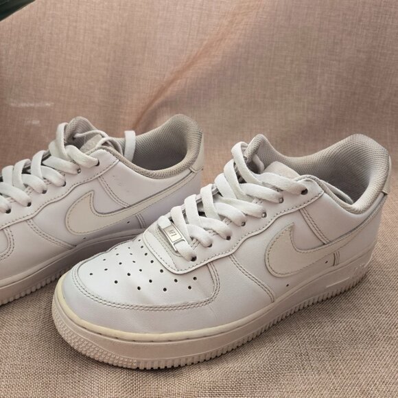 White 2020 Low Top Nike Air Force 1 Women's Size 8.5 Product Code DD8959-100 - Picture 3 of 7